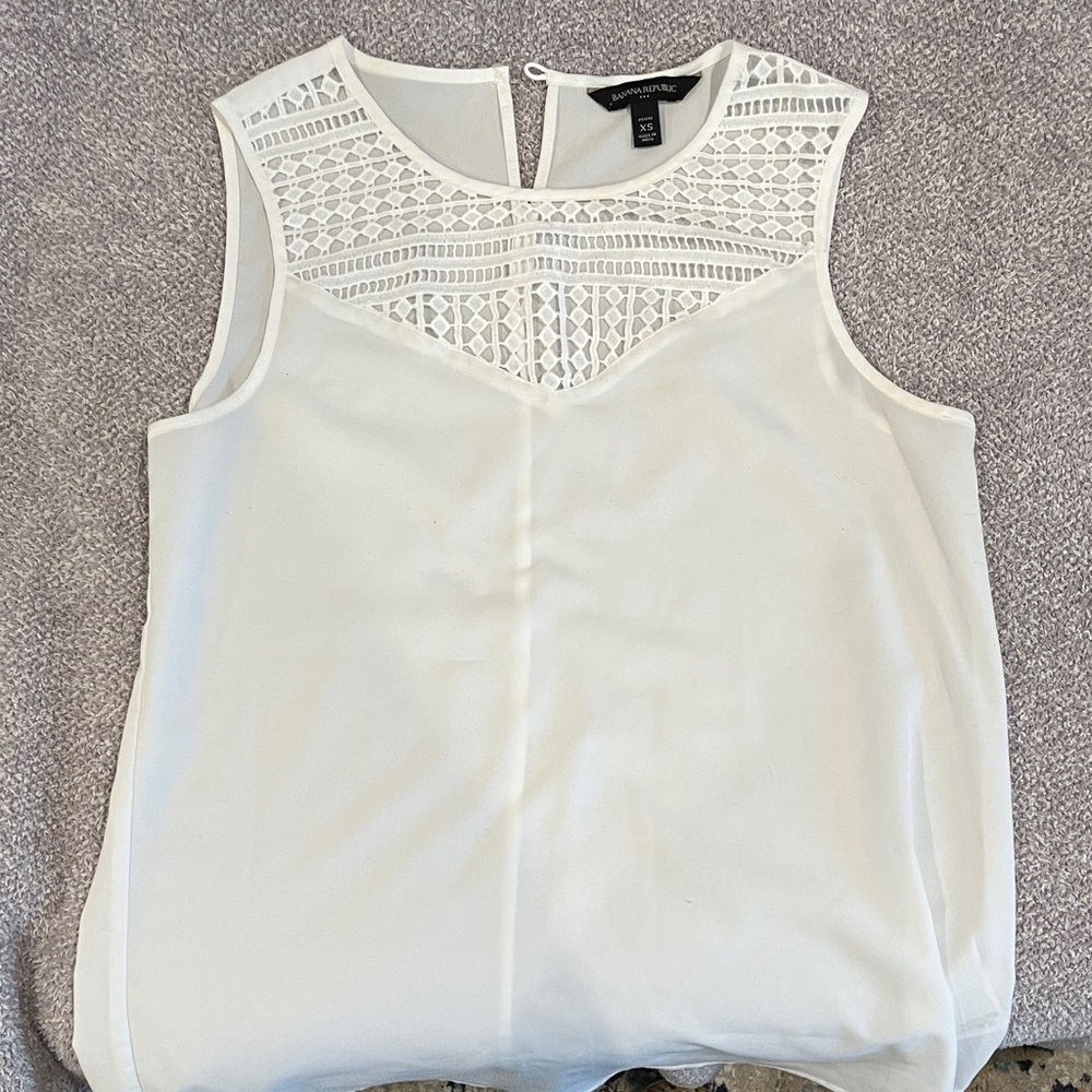 Banana Republic Ivory Sleeveless Blouse with Geometric Lace